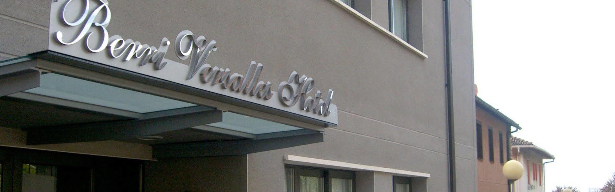 Hotel Berri Versalles Renteria Ngoại thất bức ảnh